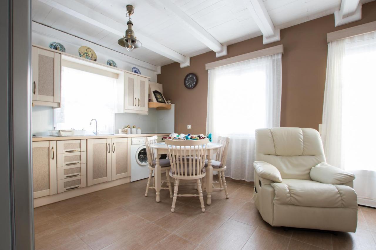 Captain Elias House Foiníkion Екстериор снимка