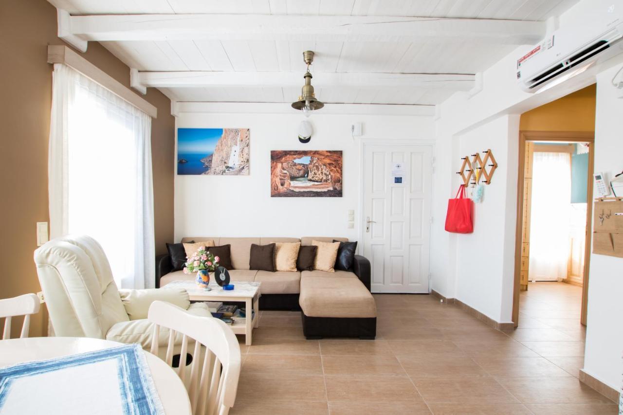 Captain Elias House Foiníkion Екстериор снимка